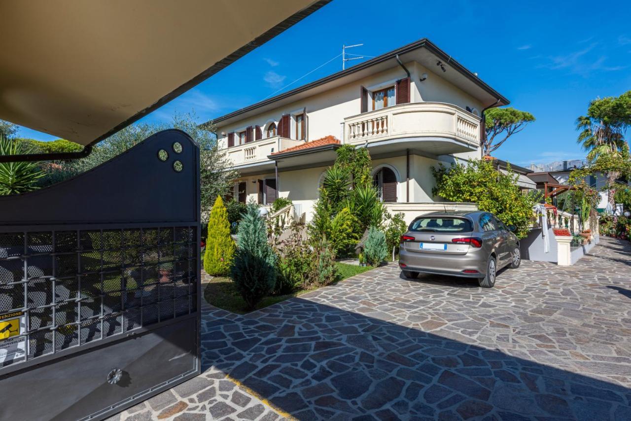 Residenza Tirrenia By Mmega Daire Marina di Massa Dış mekan fotoğraf