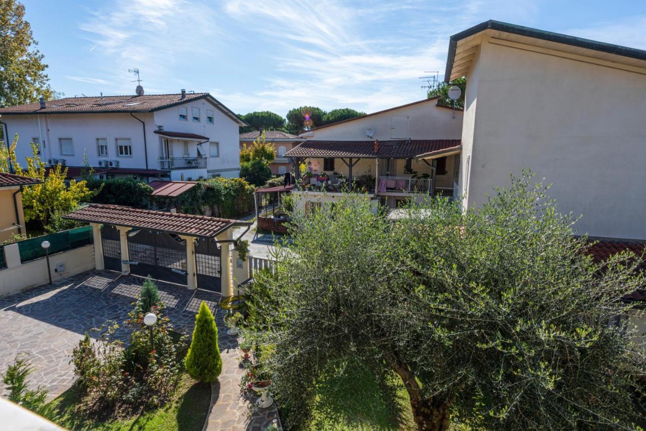 Residenza Tirrenia By Mmega Daire Marina di Massa Dış mekan fotoğraf